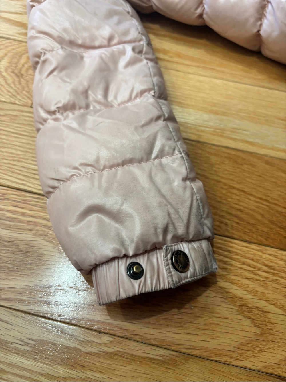 Moncler Kids Pale Pink Quilted Puffer Jacket with Fur-Trim Hood - Picture 6 of 13